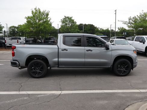 Used 2023 Chevrolet Silverado 1500 Custom AWD/4WD image 11