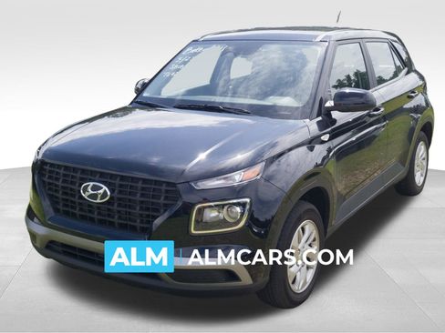 Used 2026 Hyundai Venue SE FWD image 1