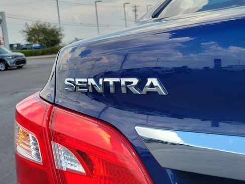 Certified 2018 Nissan Sentra SV FWD image 6