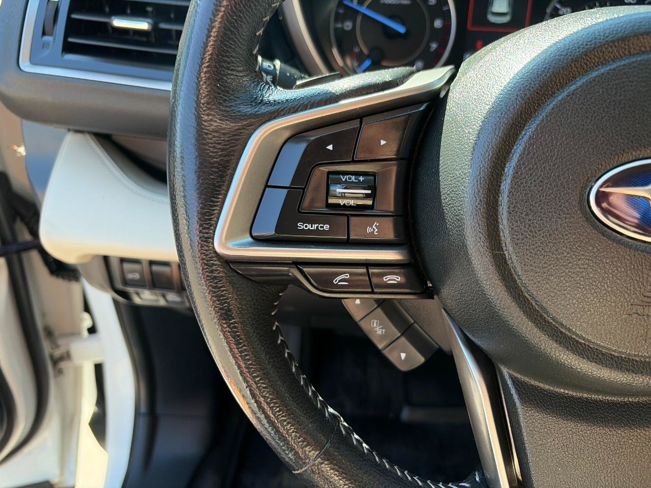 Used 2019 Subaru Ascent Limited w/ Popular Package #2 AWD/4WD image 17