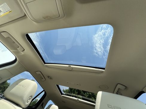 Used 2020 GMC Acadia Denali w/ Technology Package FWD image 28