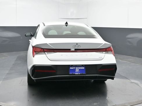 New 2026 Hyundai Elantra Limited FWD image 4