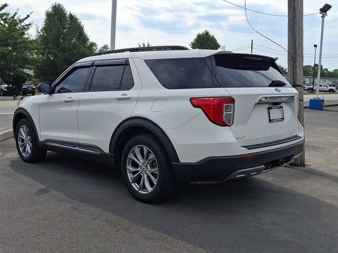 Used 2021 Ford Explorer XLT w/ Equipment Group 202A AWD/4WD image 4