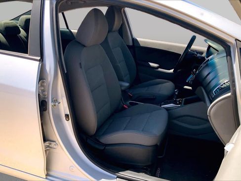 Used 2018 Kia Forte LX FWD image 9