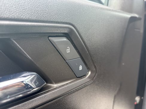 Certified 2024 Chevrolet Colorado Z71 w/ Z71 Convenience Package 2 image 17