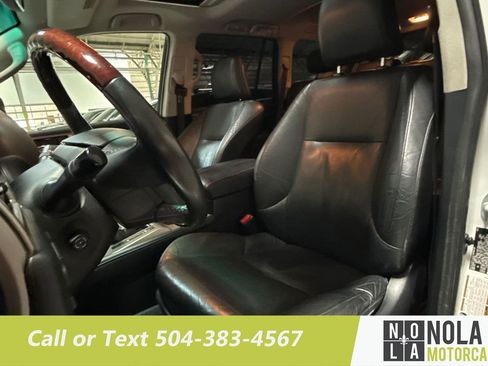Used 2014 Lexus GX 460 w/ Premium Package AWD/4WD image 24