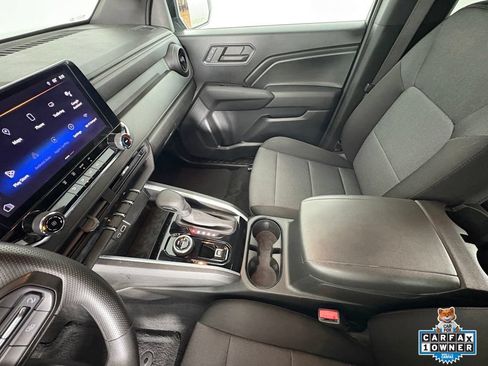 Used 2023 Chevrolet Colorado Trail Boss w/ Technology Package AWD/4WD image 25