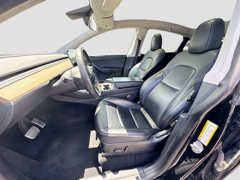 Used 2021 Tesla Model Y Long Range image 20