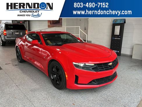 Used 2021 Chevrolet Camaro LT image 1