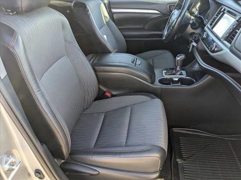 Used 2019 Toyota Highlander Plus image 22