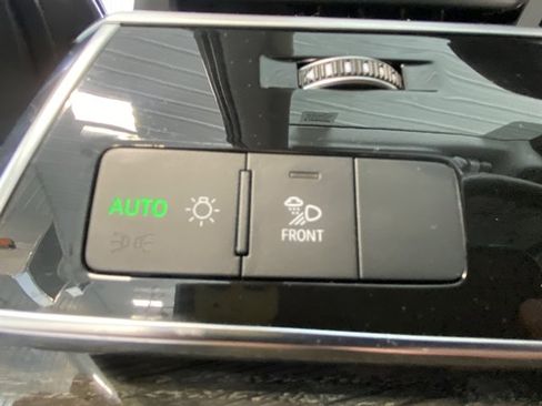 Used 2023 Audi Q7 3.0T Premium Plus image 45