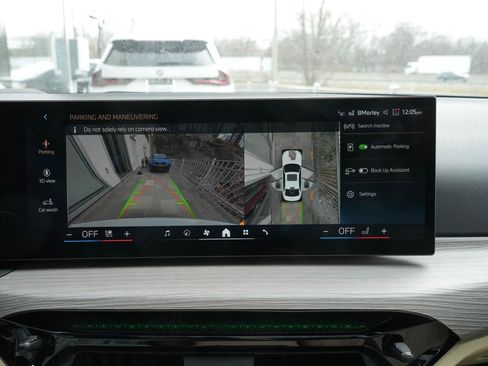 New 2025 BMW 330i xDrive Sedan w/ Premium Package image 17