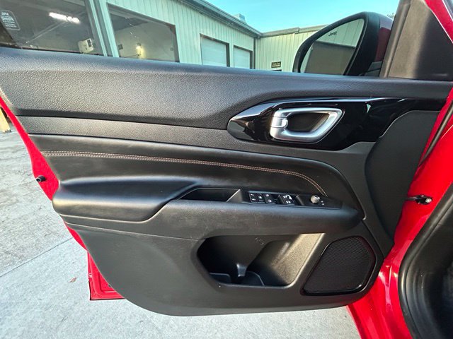 Used 2022 Jeep Compass Limited AWD/4WD image 17