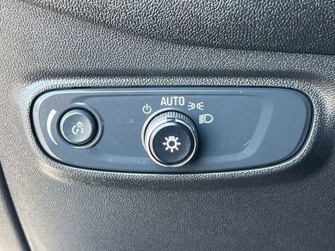 Used 2024 Chevrolet Equinox LT AWD/4WD image 18