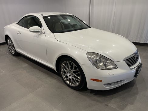 Used 2008 Lexus SC 430 Convertible RWD image 3