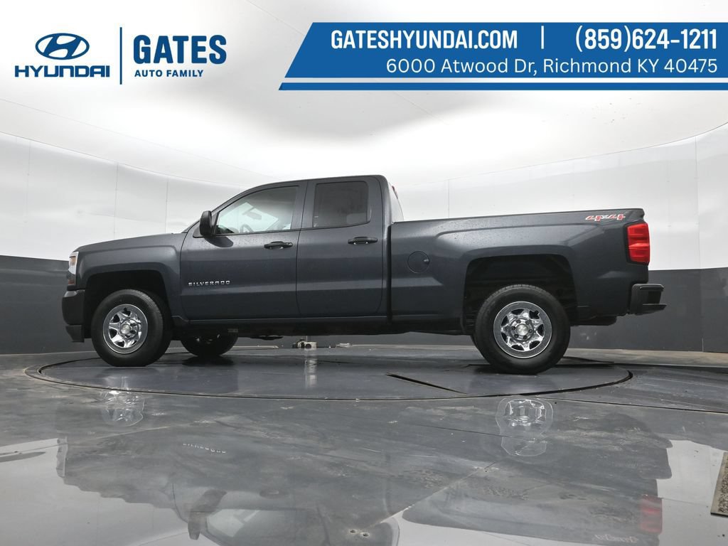 Used 2017 Chevrolet Silverado 1500 W/T AWD/4WD image 38