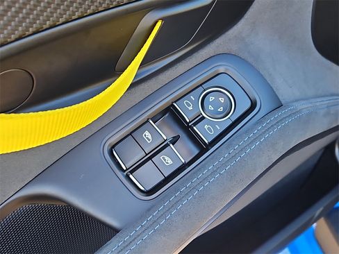 Certified 2025 Porsche 718 Cayman GT4 RS image 24