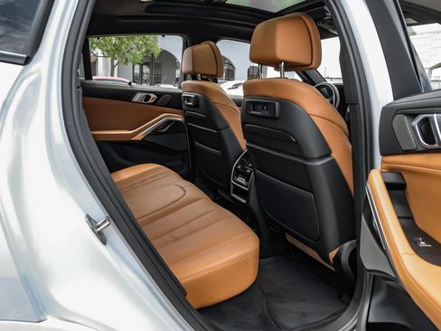 Used 2021 BMW X6 M50i w/ Executive Package AWD/4WD image 41