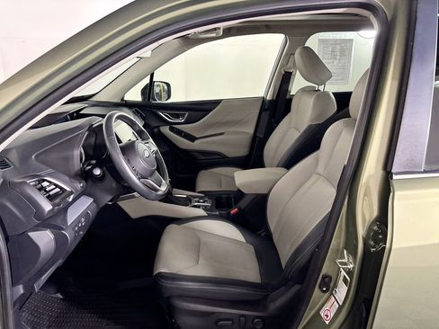 Used 2019 Subaru Forester Limited w/ Popular Package #3 AWD/4WD image 11