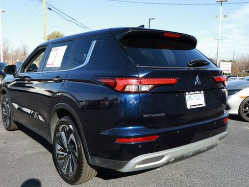 Used 2024 Mitsubishi Outlander SE image 8