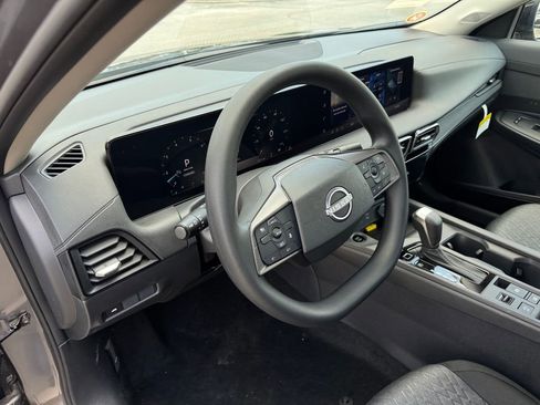 New 2026 Nissan Sentra SV FWD image 13