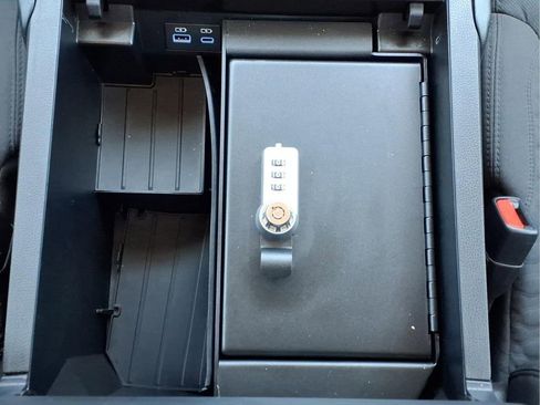 Used 2024 Toyota Tundra SR5 image 23