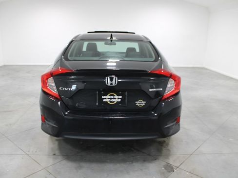 Used 2016 Honda Civic Touring image 8