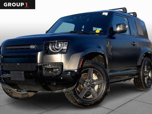 Used 2024 Land Rover Defender 90 X-Dynamic SE image 1