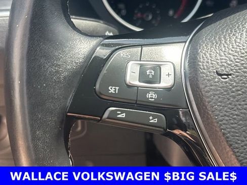 Certified 2021 Volkswagen Tiguan SE R-Line FWD image 23