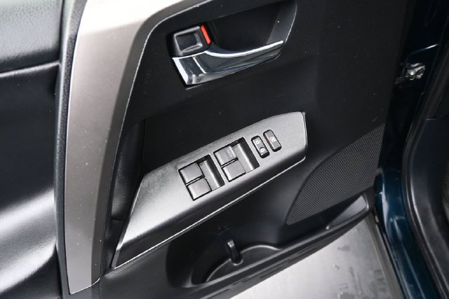 Used 2017 Toyota RAV4 XLE w/ Plus Extra Value Package AWD/4WD image 17