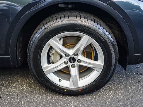 Used 2023 Audi Q5 Premium w/ Convenience Package image 9