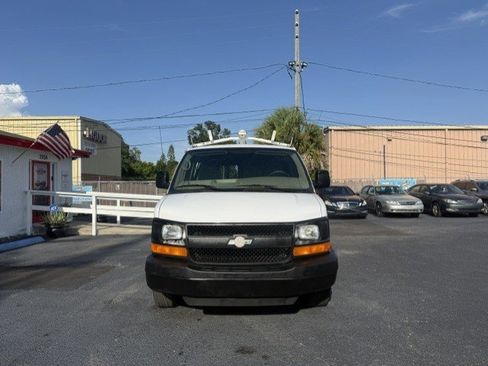 Used 2009 Chevrolet Express 2500 RWD image 2