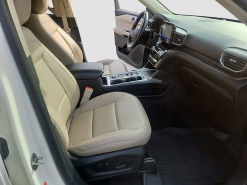 Used 2022 Ford Explorer Limited w/ Equipment Group 301A image 22