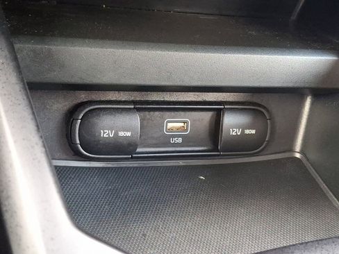 Used 2023 Kia Soul LX w/ LX Technology Package image 24