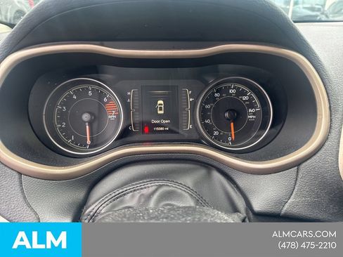 Used 2018 Jeep Cherokee Latitude FWD image 21