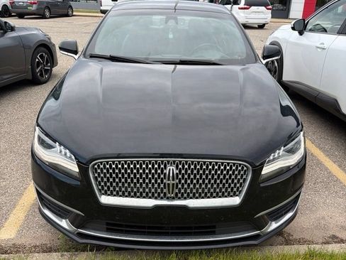 Used 2017 Lincoln MKZ Reserve w/ Technology Package FWD image 2