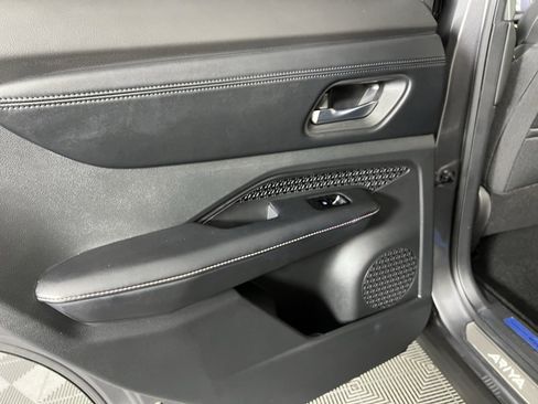 Used 2024 Nissan Ariya AWD image 27