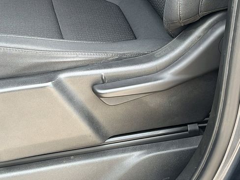 Used 2022 Chevrolet Silverado 1500 Custom image 11