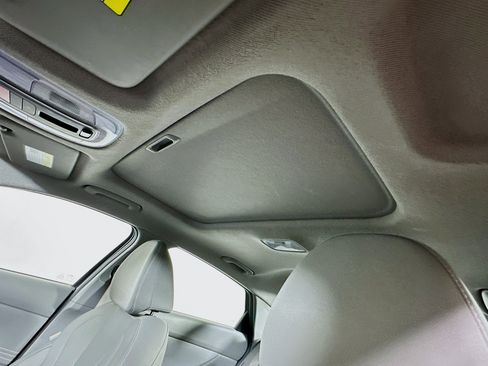 Used 2025 Hyundai Elantra SEL FWD image 26