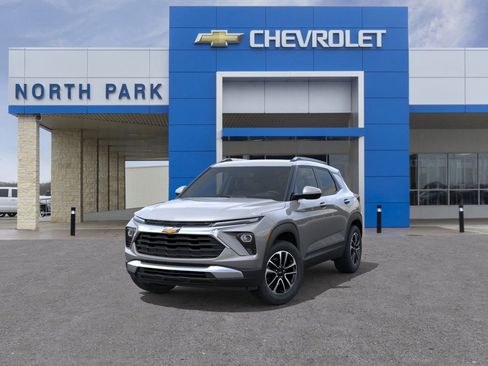 New 2026 Chevrolet TrailBlazer LT w/ Convenience Package FWD image 8