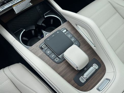 New 2026 Mercedes-Benz GLS 450 4MATIC image 34