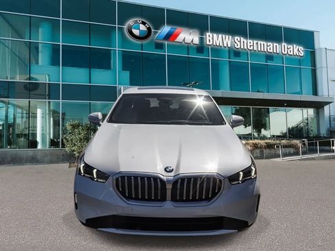 Used 2026 BMW 540i xDrive AWD/4WD image 2