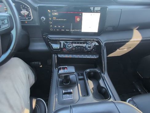 Used 2022 GMC Sierra 1500 AT4X image 22