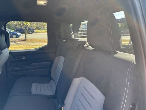 Used 2024 Toyota Tacoma TRD Off-Road image 18