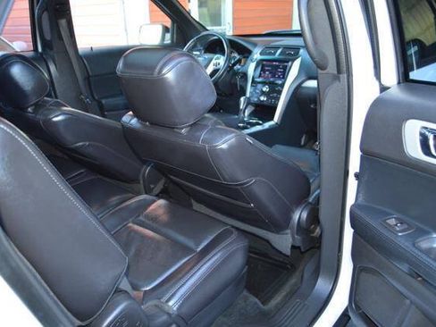 Used 2013 Ford Explorer XLT AWD/4WD image 49