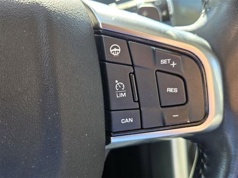 Used 2016 Land Rover Discovery Sport HSE image 25