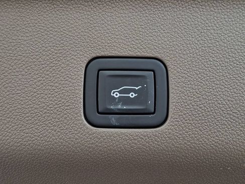 Used 2024 GMC Yukon Denali AWD/4WD image 31