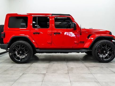 Used 2021 Jeep Wrangler Unlimited Sahara AWD/4WD image 10