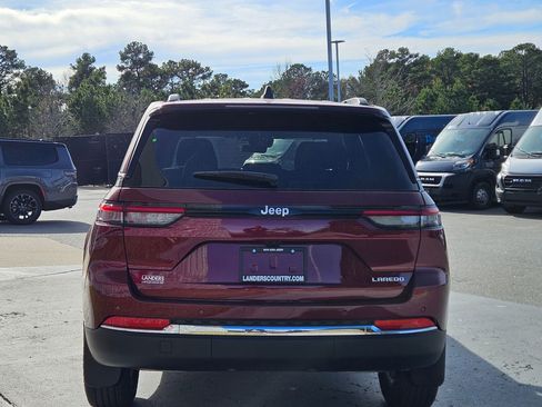 New 2025 Jeep Grand Cherokee Laredo w/ Luxury Tech Group I image 6
