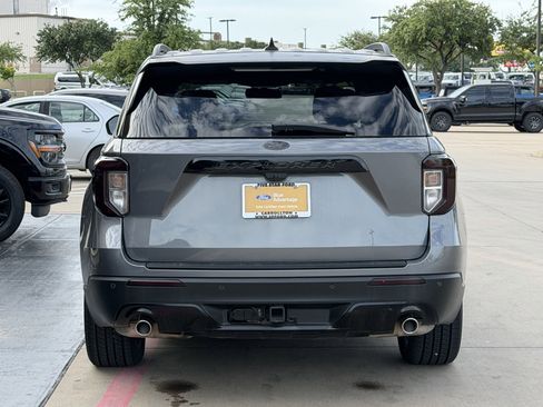 Certified 2023 Ford Explorer ST-Line w/ Class IV Trailer Tow Package RWD image 5